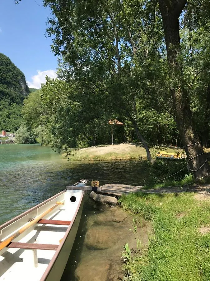 Casa Sul Fiume County House Bed & Breakfast Solagna