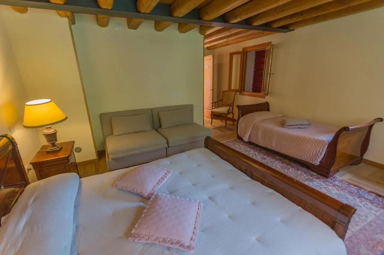 Casa Sul Fiume County House Bed & Breakfast Solagna Italy
